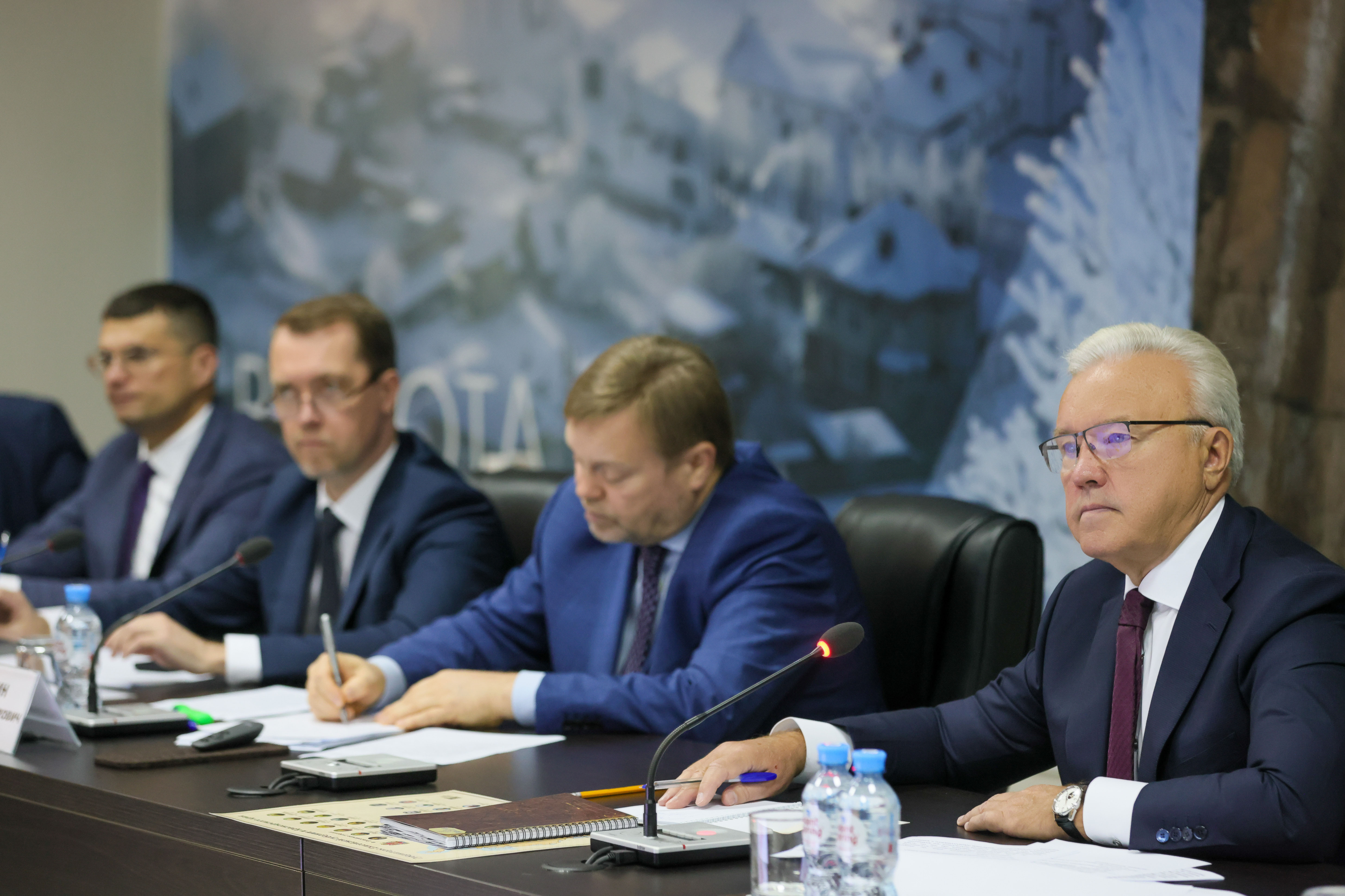 Губернатор Красноярского края Александр Усс провёл заседание совета по подготовке к празднованию 200-летия основания Енисейской губернии